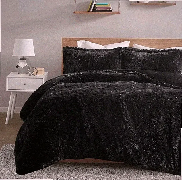 Intelligent Design Black Shaggy Fur Duvet Cover Set Full/Queen