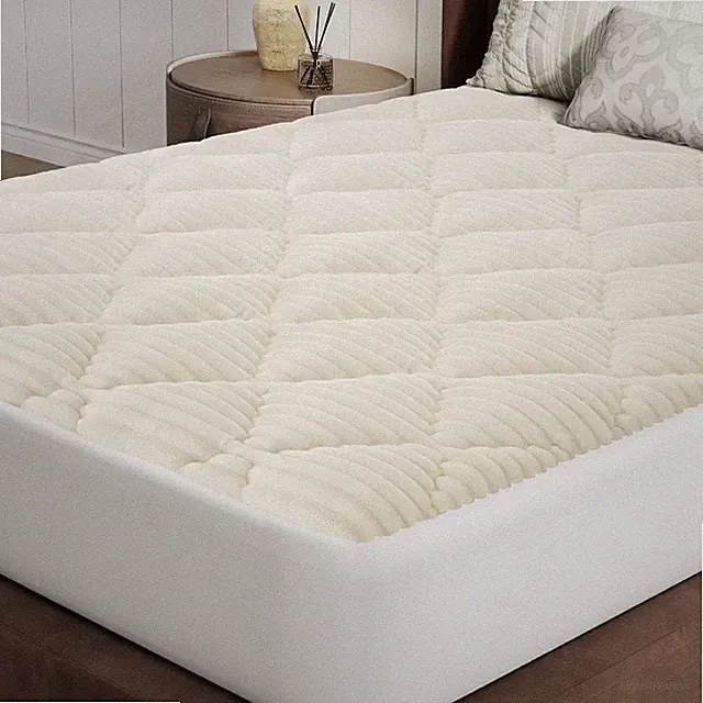 King Flannel Mattress Topper, Ultra Soft Faux Fur Mattress Pad with Deep Pocket