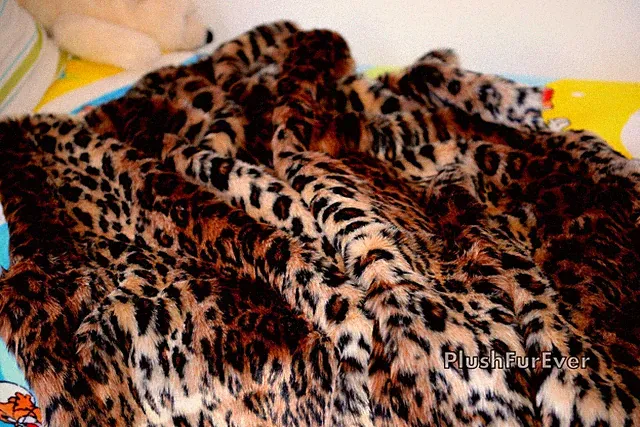 Luxurious Leopard Stripe Throw Blankets Faux Fur Accent Decors 5' x 6' Luxury
