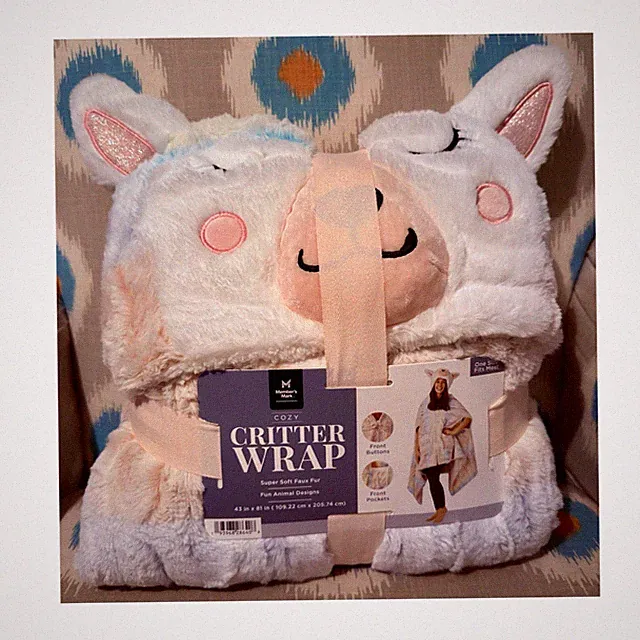 Member's Mark Critter Wrap Faux Fur Blanket Animal Pattern 43x81in White Pink