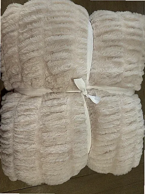 POTTERY BARN TEEN RUCHED Blush Pink FAUX FUR FULL QUEEN COMFORTER