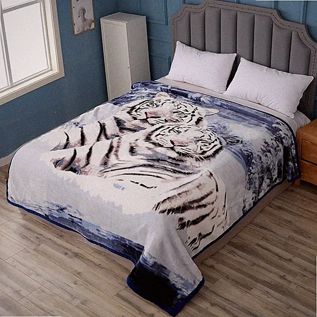 Queen Size Blanket (5.3 Lbs) – Soft Korean Mink Style Fleece – White Tiger Desig