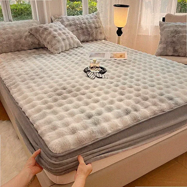 Super Soft Faux Rabbit Fur Fitted Sheet Warm Mattress Protector Mattress Cover